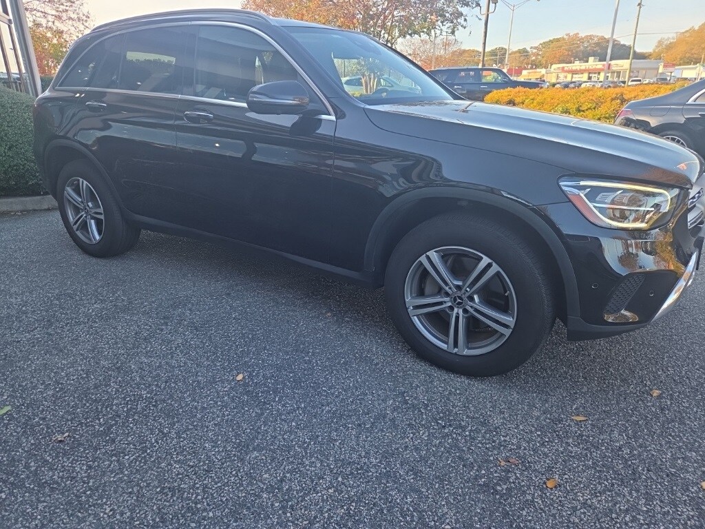 2022 Mercedes Benz GLC 300 4MATIC photo 2