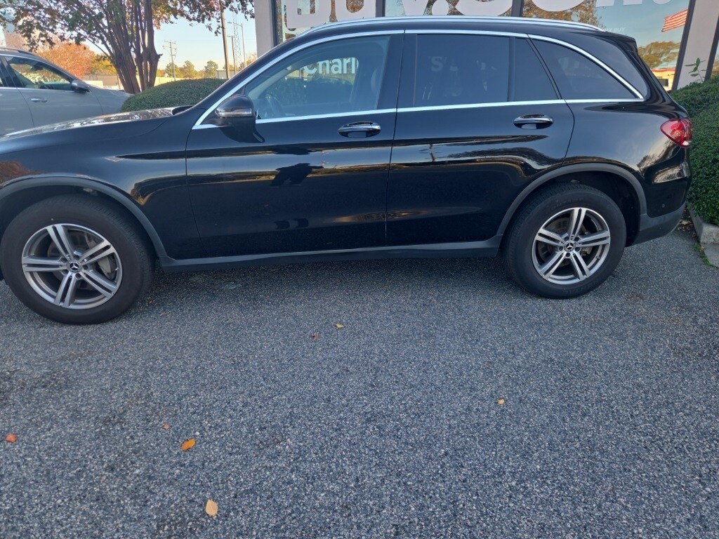 2022 Mercedes Benz GLC 300 4MATIC photo 3