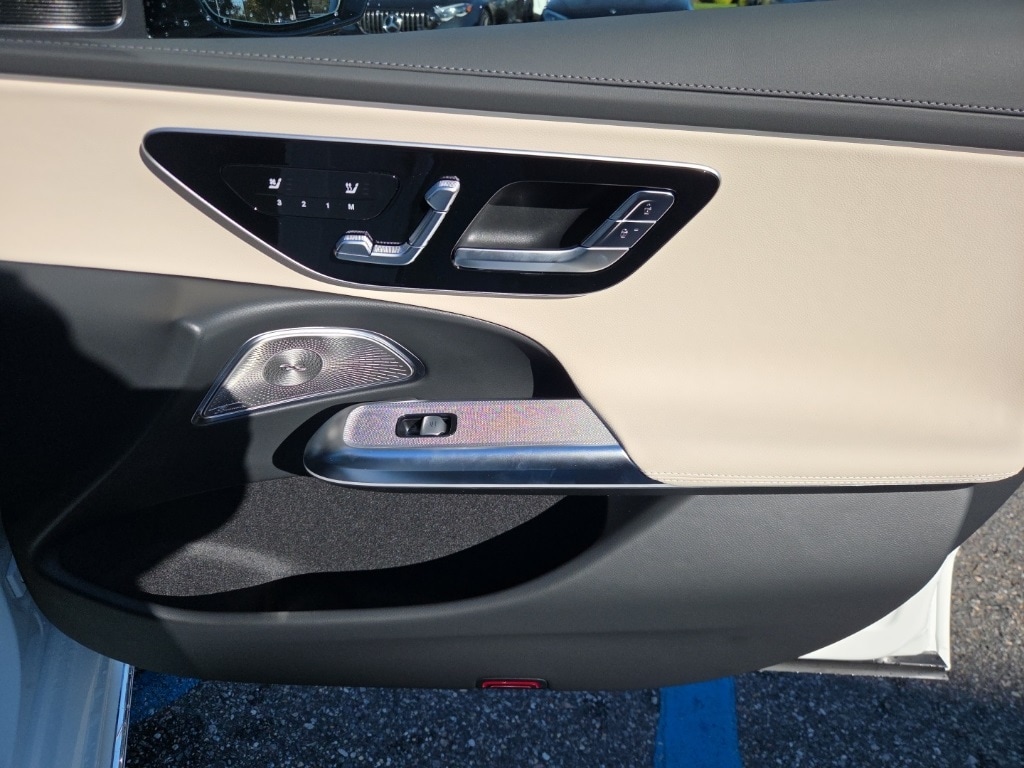 2026 Mercedes-Benz E-Class E350 - Photo 26