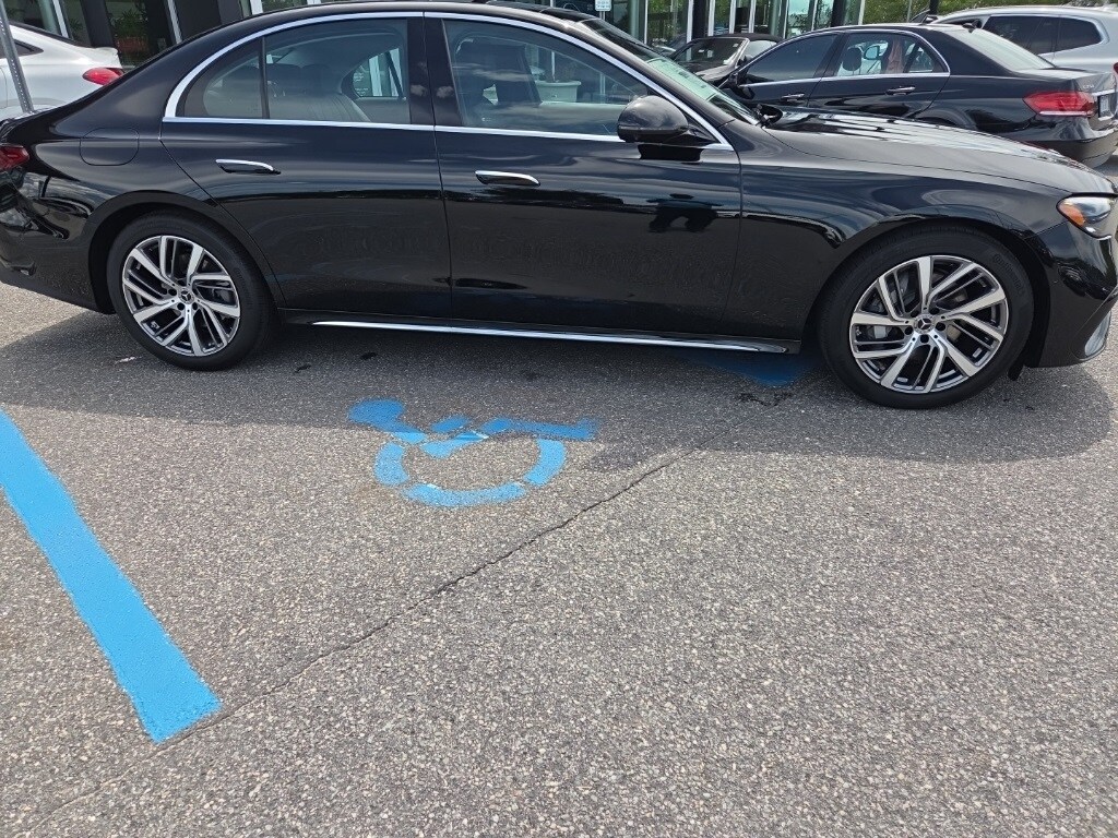 2025 Mercedes Benz E 350 photo 2