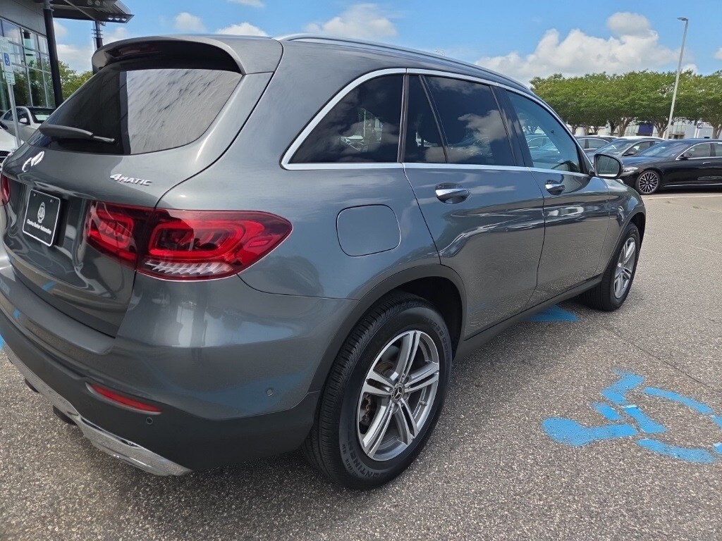 2021 Mercedes Benz GLC 300 photo 3