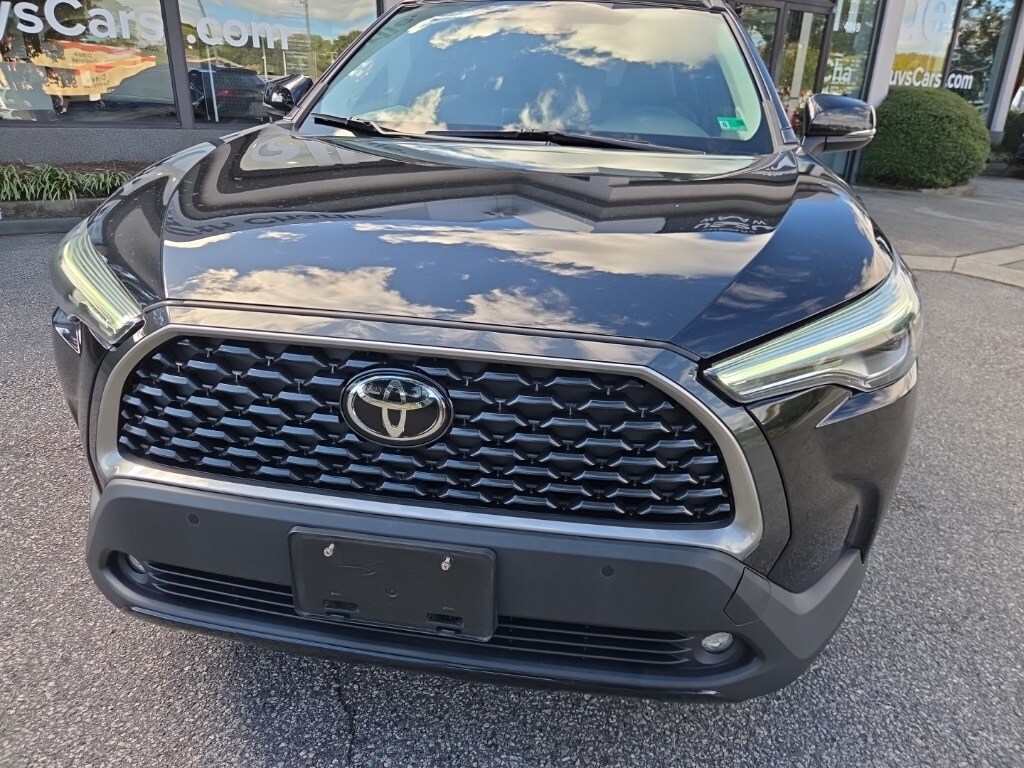 2022 Toyota Corolla Cross XLE photo 4