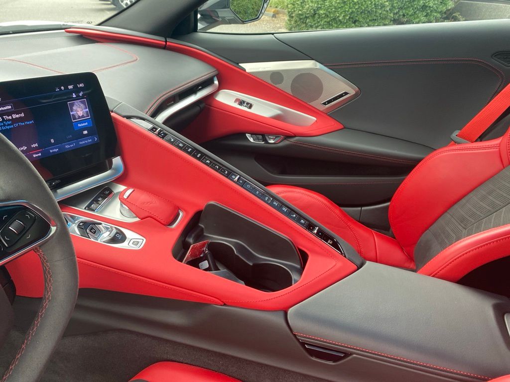 2024 Chevrolet Corvette 2LT - Photo 10