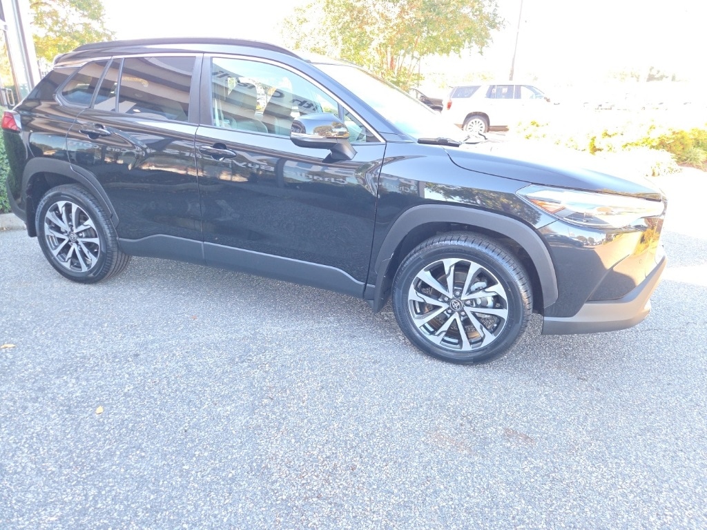 Used 2022 Toyota Corolla Cross XLE SUV