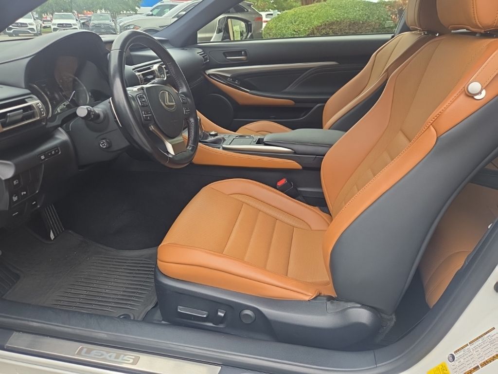 2020 Lexus RC 300 - Photo 15