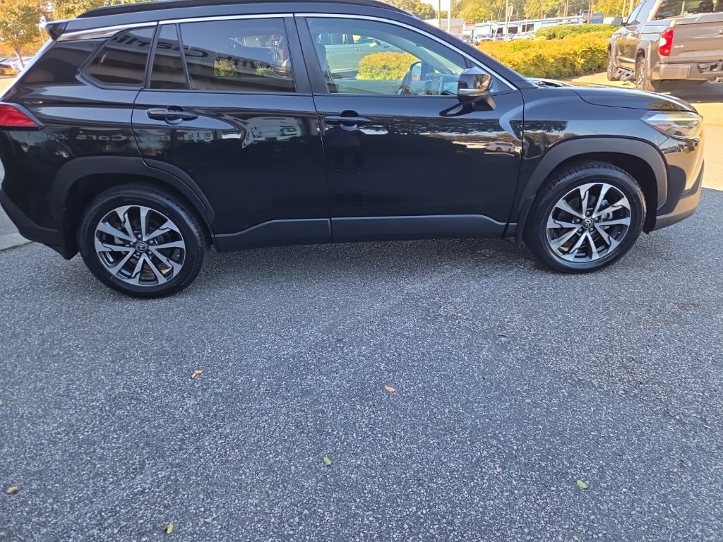 Used 2022 Toyota Corolla Cross XLE SUV