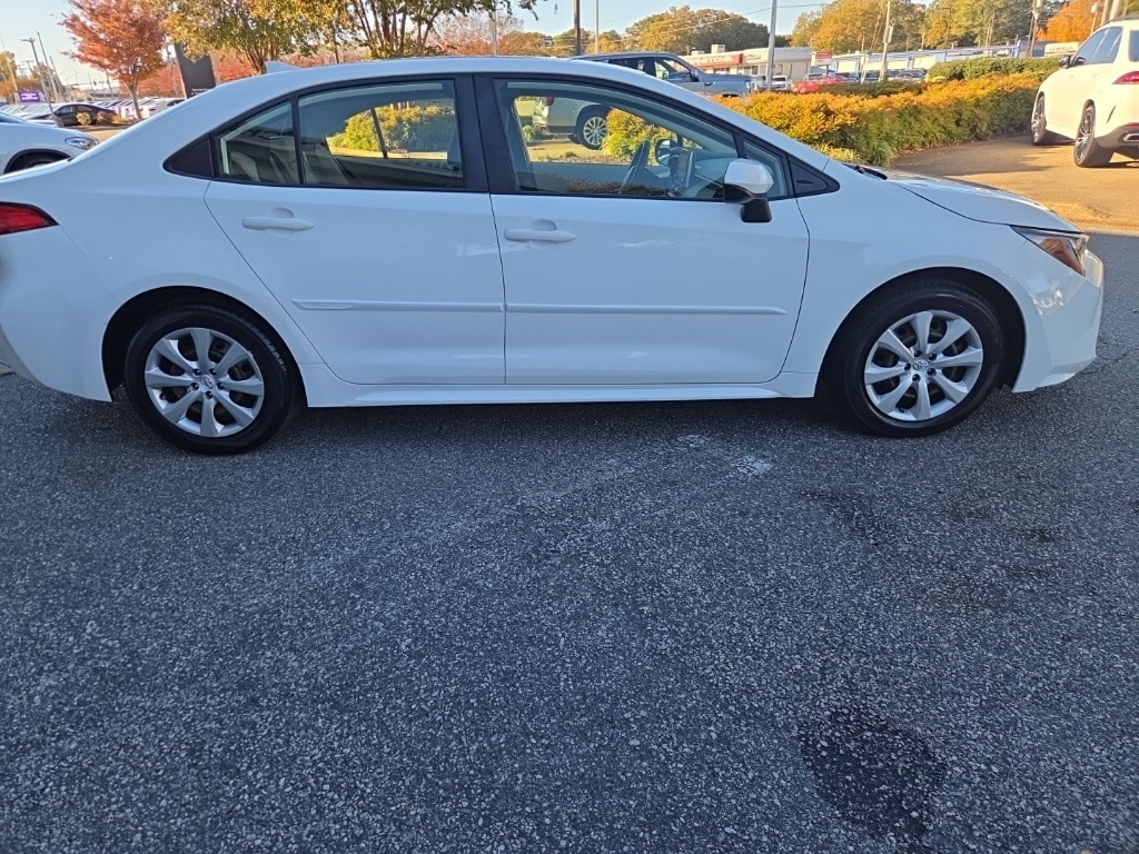 Used 2021 Toyota Corolla LE Sedan