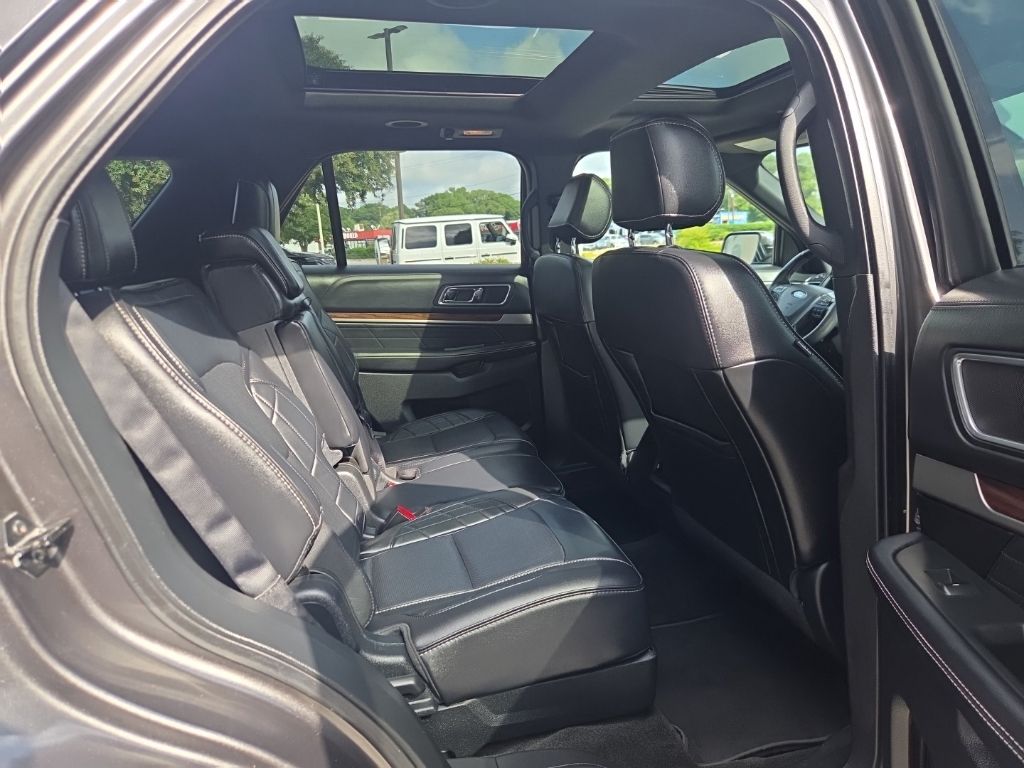 2017 Ford Explorer Platinum - Photo 24