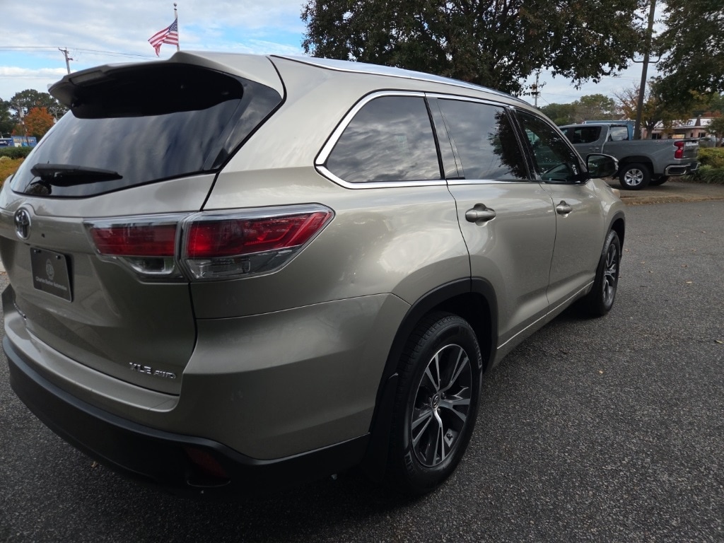 Used 2016 Toyota Highlander XLE V6 SUV