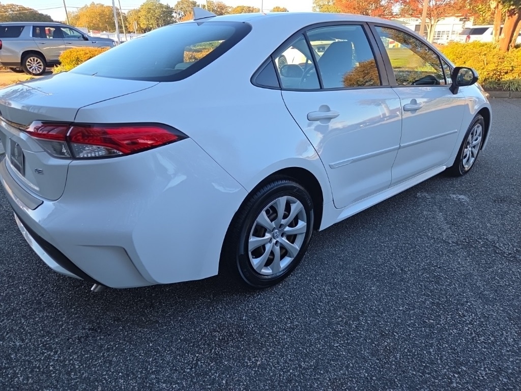 Used 2021 Toyota Corolla LE Sedan