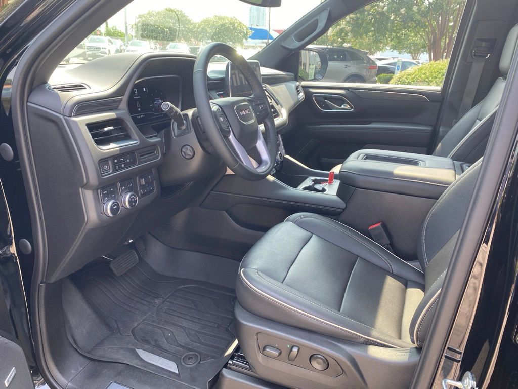 2023 GMC Yukon SLT - Photo 7