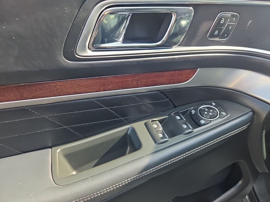 2017 Ford Explorer Platinum - Photo 9