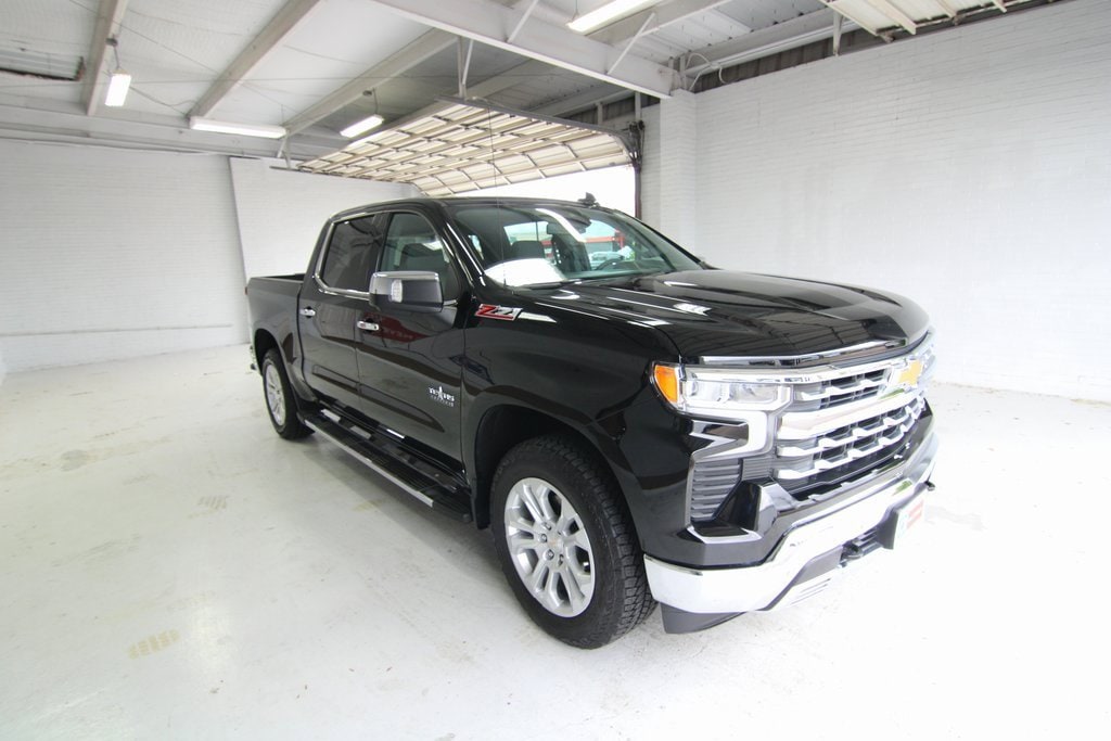 Used 2024 Chevrolet Silverado 1500 LTZ with VIN 3GCUDGED2RG245689 for sale in Mcallen, TX