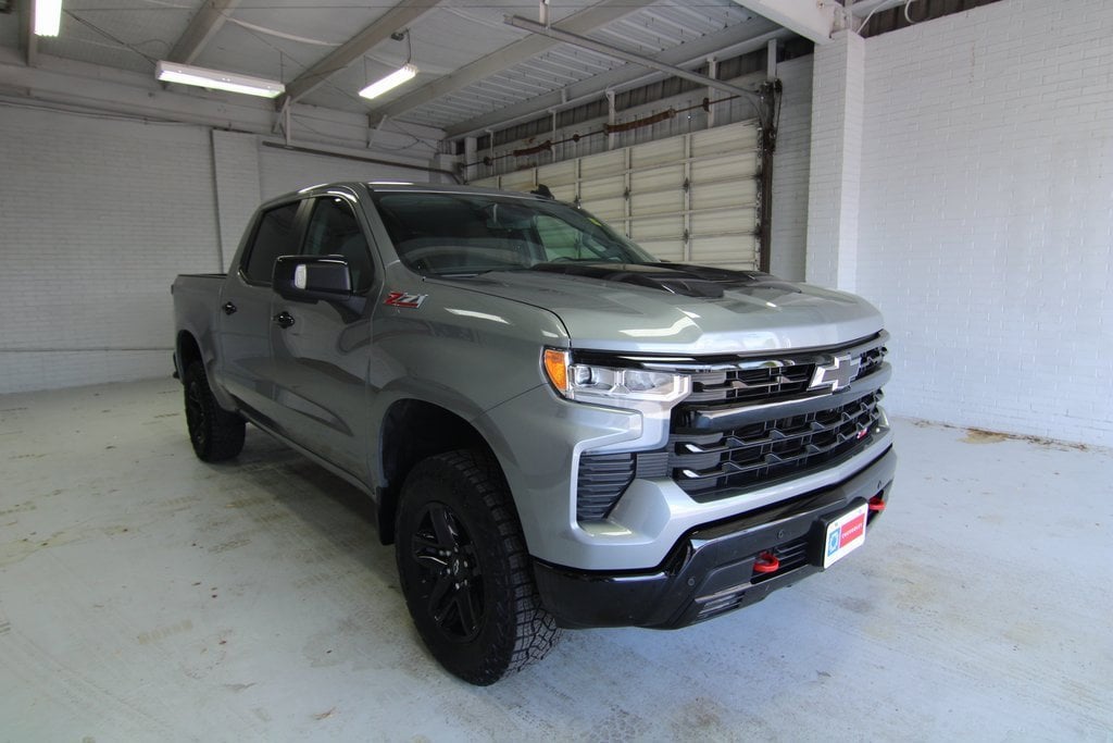 Used 2024 Chevrolet Silverado 1500 LT Trail Boss with VIN 3GCUDFED7RG120679 for sale in Mcallen, TX