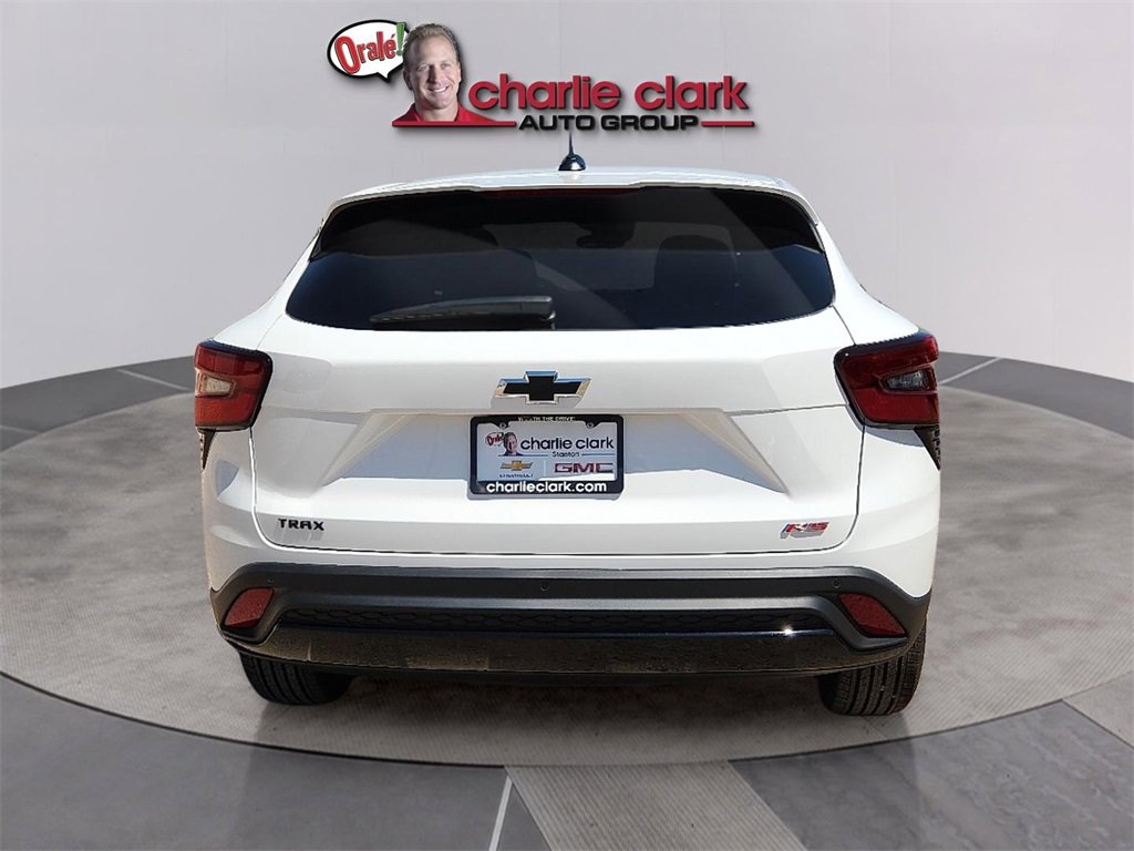 2025 Chevrolet Trax photo 4