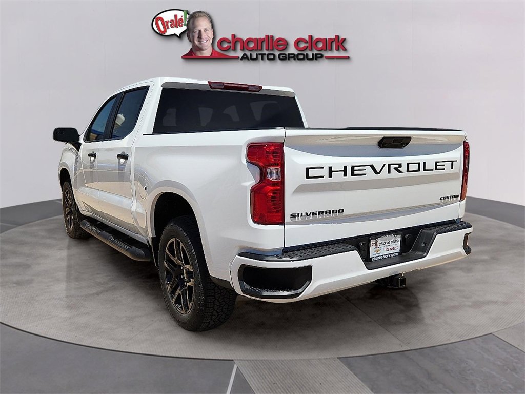 2026 Chevrolet Silverado 1500 Custom photo 3