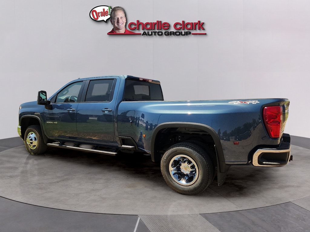 2026 Chevrolet Silverado 3500 HD LT - Photo 2