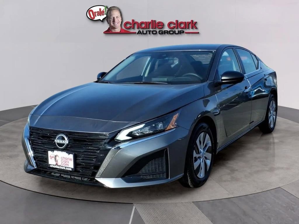 2025 Nissan Altima 2.5 S's photo