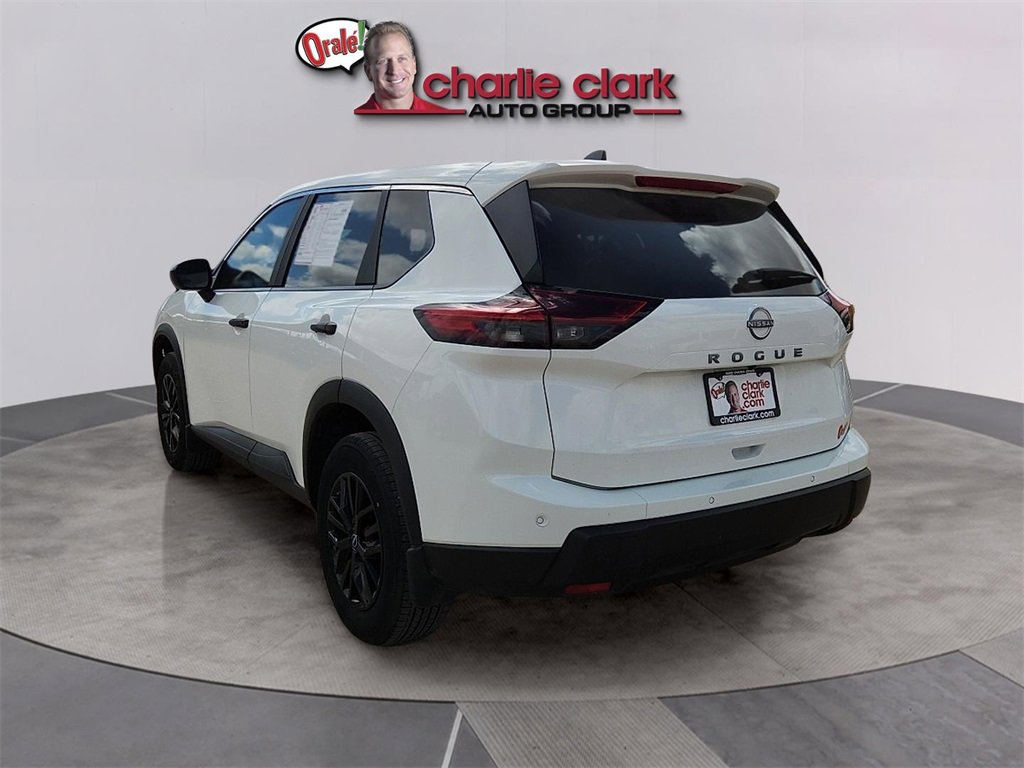 2025 Nissan Rogue S photo 3
