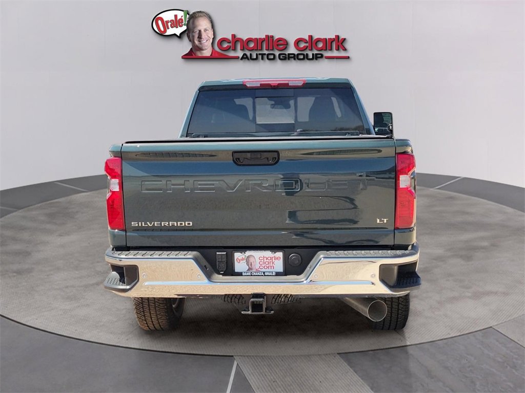 2025 Chevrolet Silverado 2500HD LT photo 4