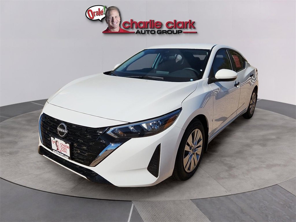 2025 Nissan Sentra S's photo