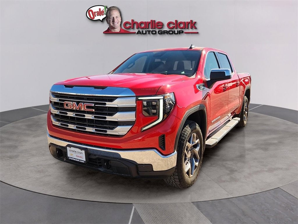 2026 GMC Sierra 1500 SLE's photo