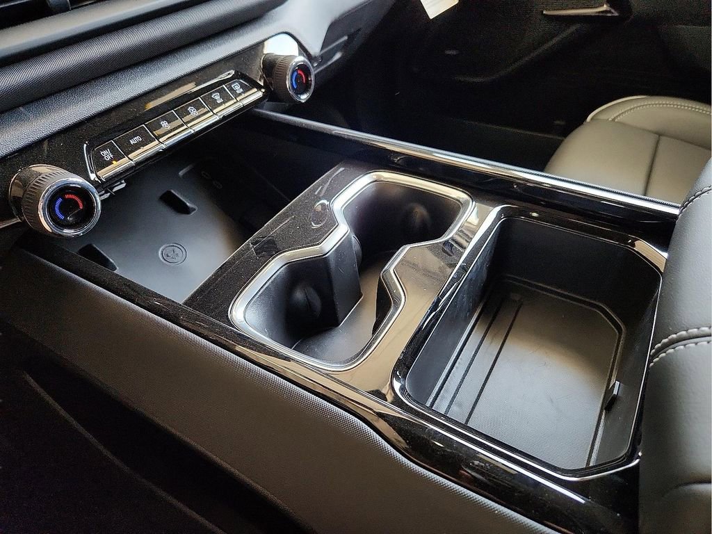 2025 Chevrolet Silverado EV LT - Photo 25