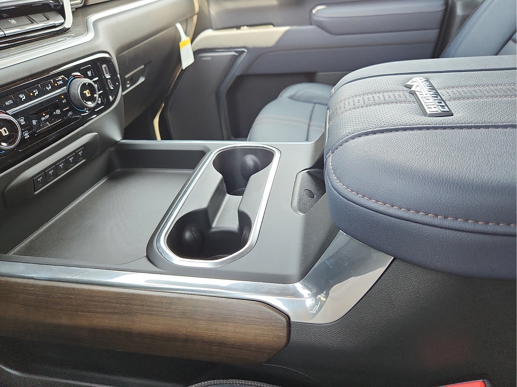 2026 Chevrolet Silverado 3500 HD High Country - Photo 23