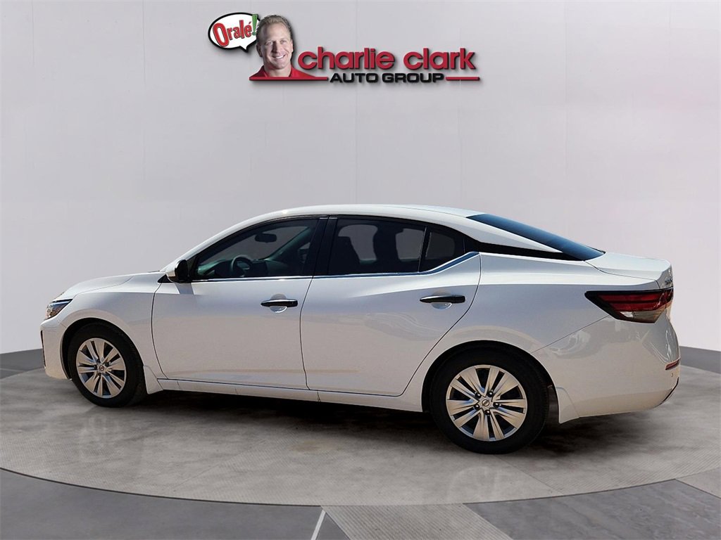 2025 Nissan Sentra S photo 2