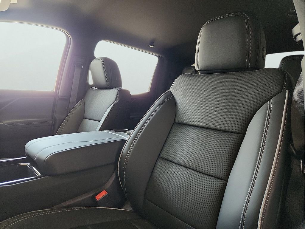 2025 Chevrolet Silverado EV LT - Photo 16