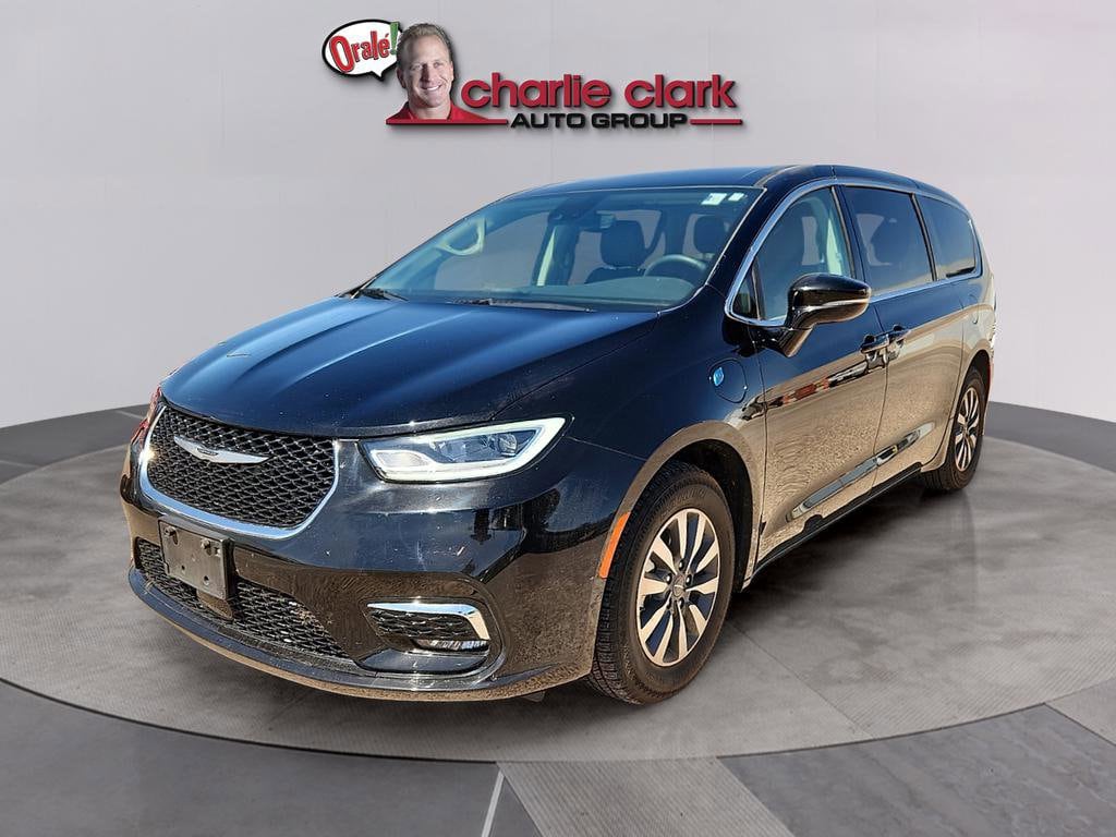 2024 Chrysler Pacifica PHEV Select