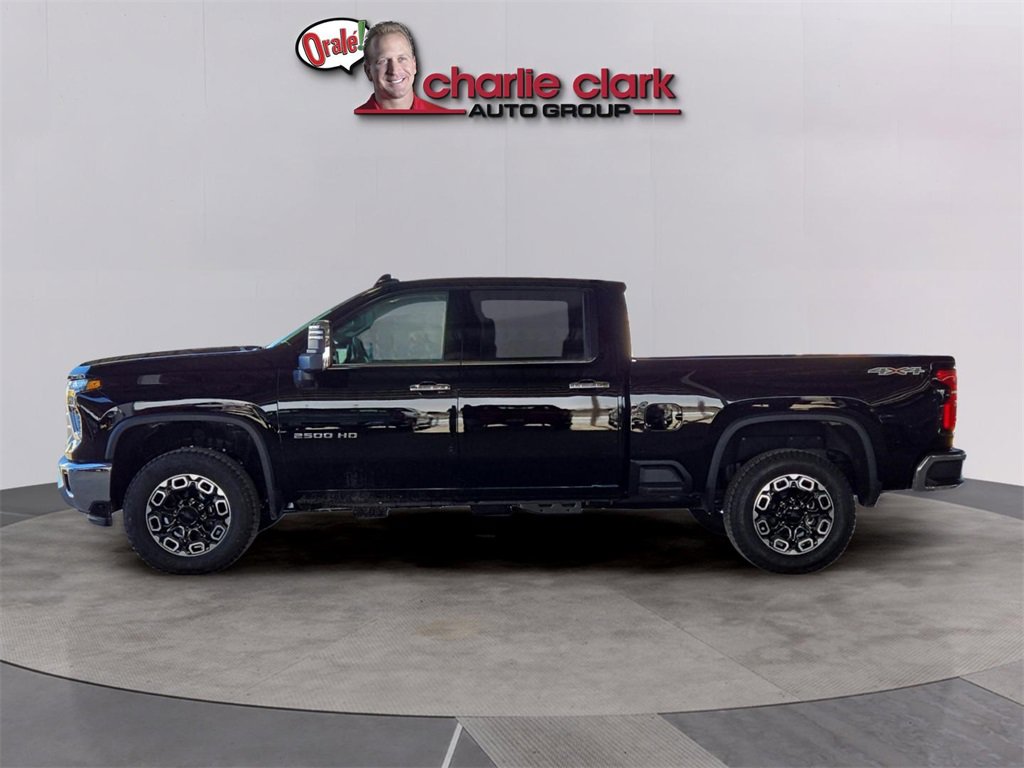 2025 Chevrolet Silverado 2500HD LTZ photo 3