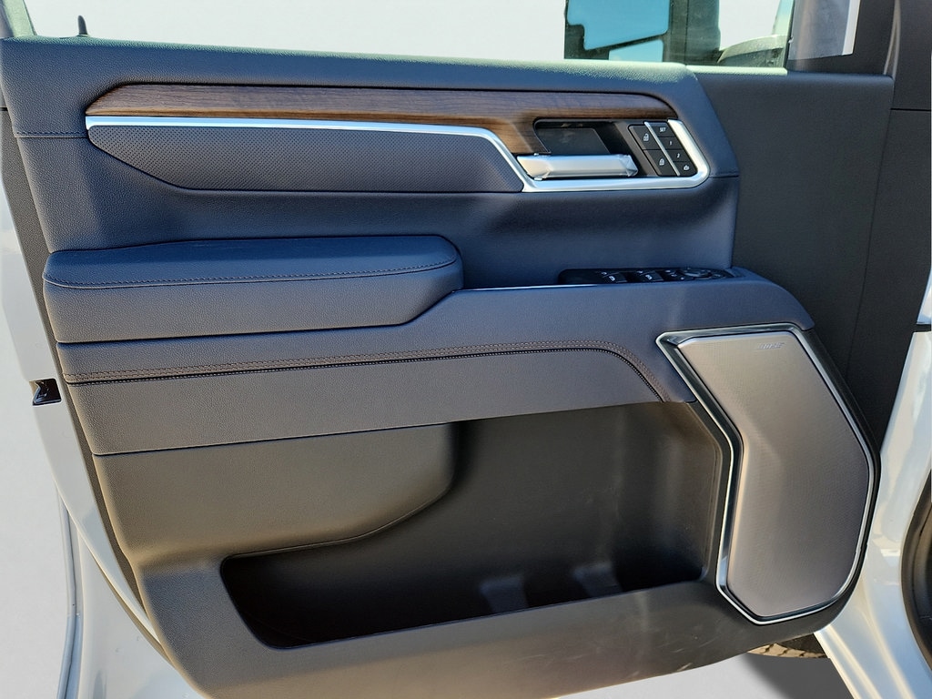 2026 Chevrolet Silverado 2500 HD High Country - Photo 10