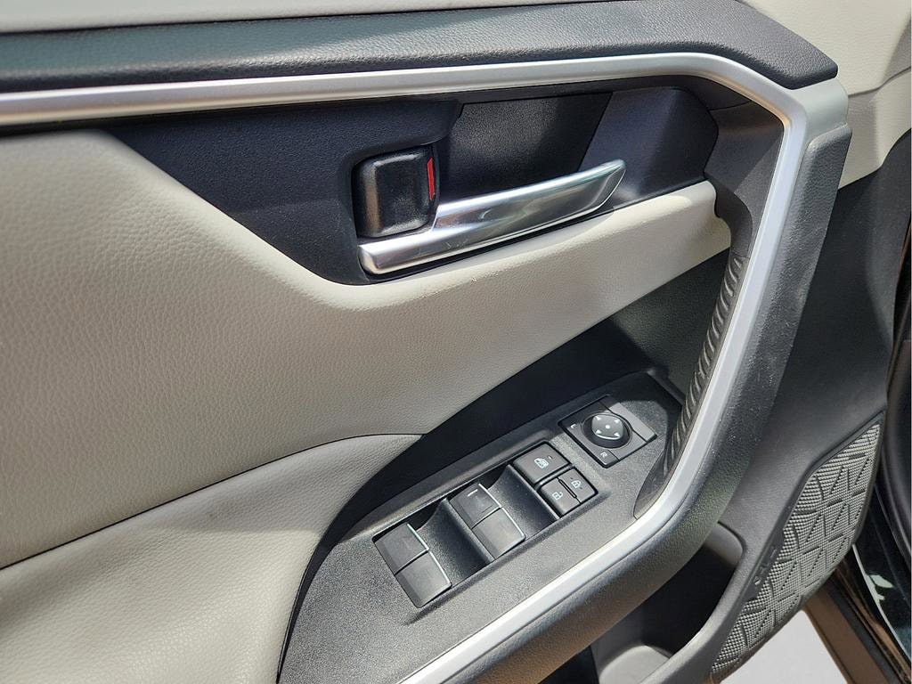 2024 Toyota RAV4 XLE Premium - Photo 12