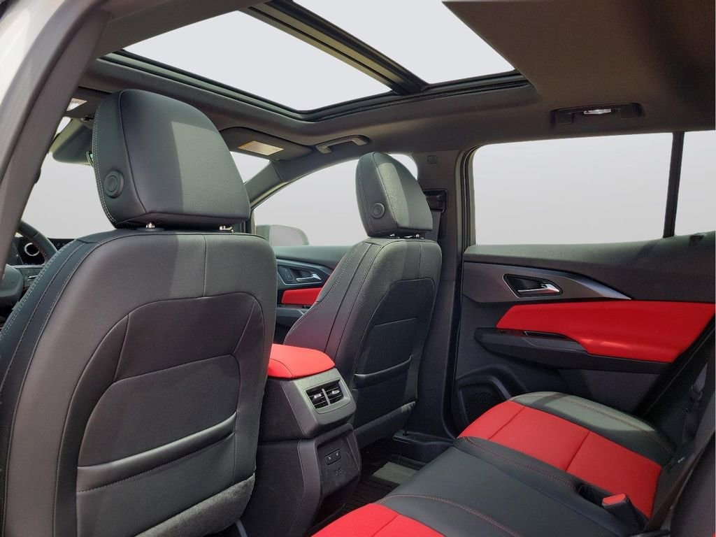 2025 Chevrolet Equinox EV RS - Photo 14