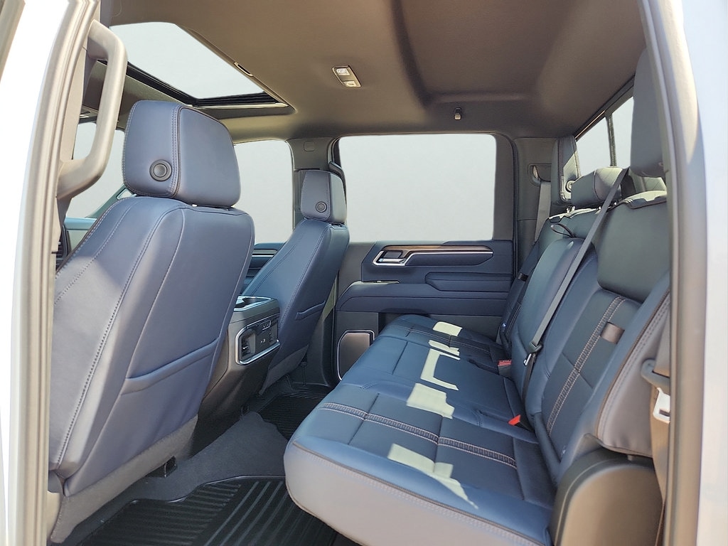2026 Chevrolet Silverado 3500 HD High Country - Photo 16