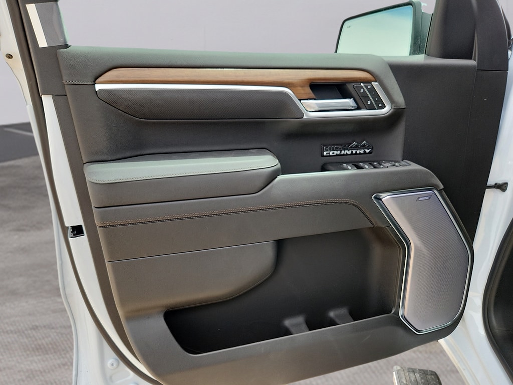 2026 Chevrolet Silverado 1500 High Country - Photo 11