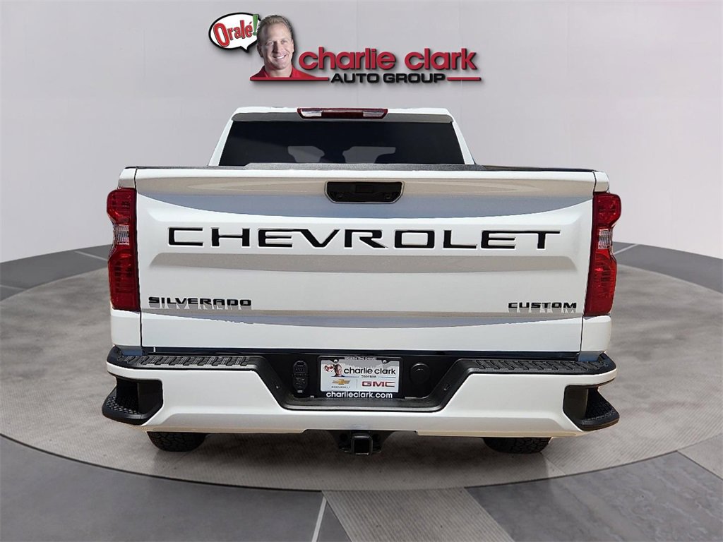 2026 Chevrolet Silverado 1500 Custom photo 4