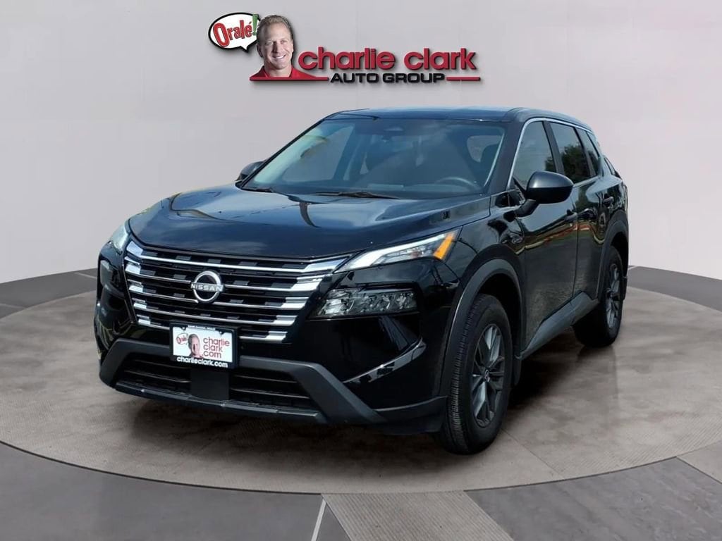 2025 Nissan Rogue S FWD's photo