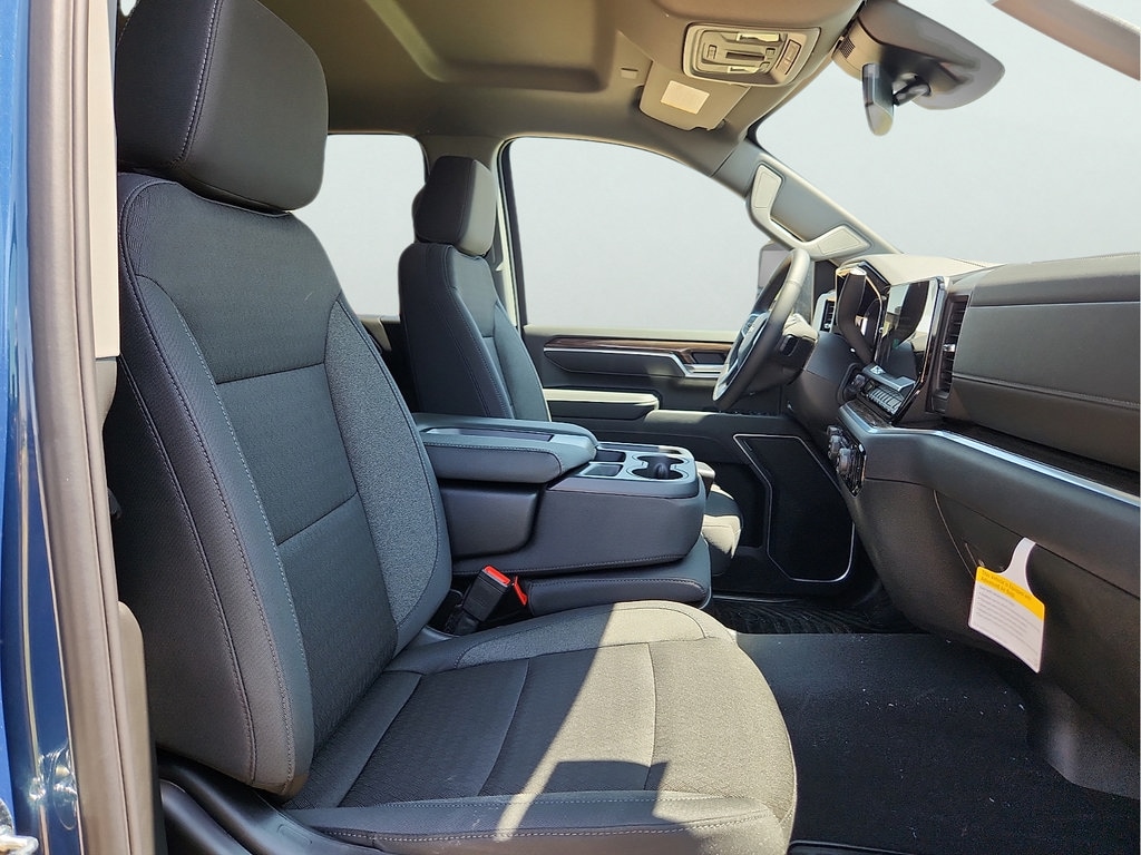 2026 Chevrolet Silverado 3500 HD LT - Photo 17