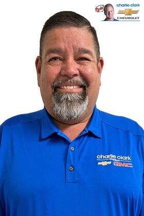 Staff member Raymond Martinez from ID_7e271d
