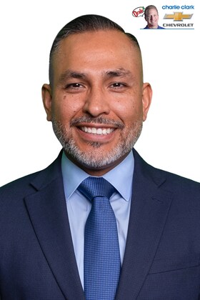 Staff member Omar Marquez from ID_2cc20b