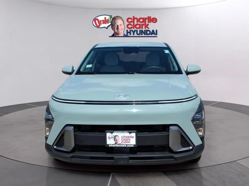 2024 Hyundai Kona SE - Photo 8