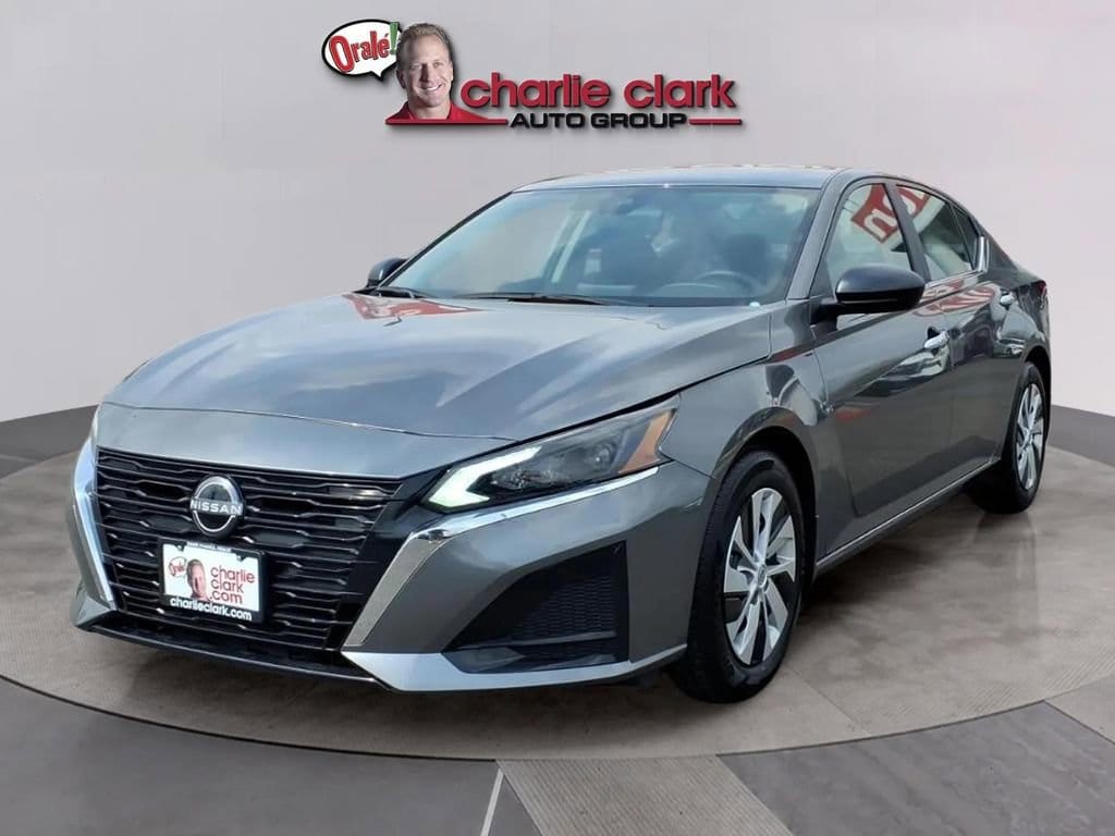 2025 Nissan Altima 2.5 S's photo