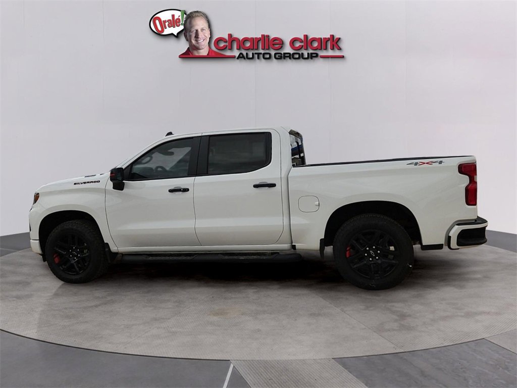 2025 Chevrolet Silverado 1500 RST photo 2