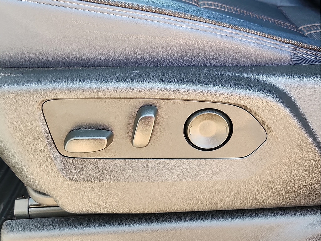 2026 Chevrolet Silverado 3500 HD High Country - Photo 14
