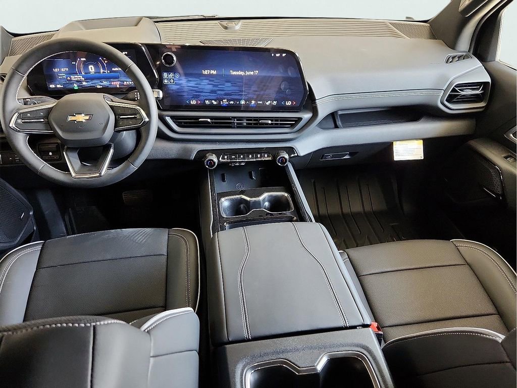2025 Chevrolet Silverado EV LT - Photo 12