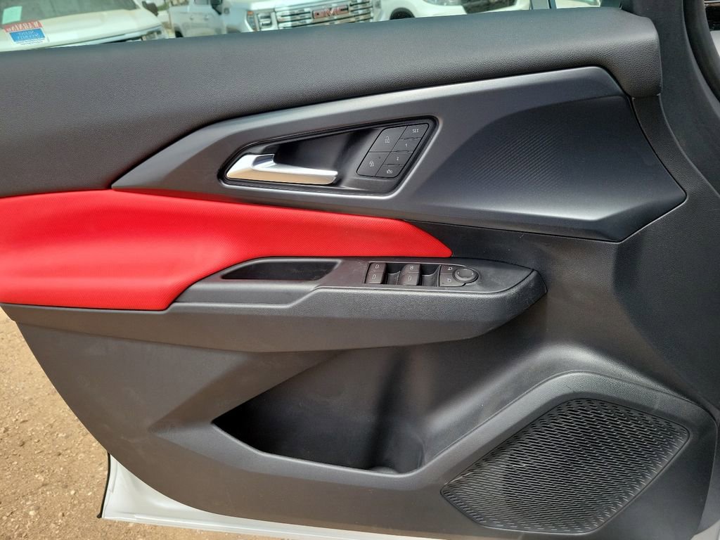 2025 Chevrolet Equinox EV RS - Photo 19