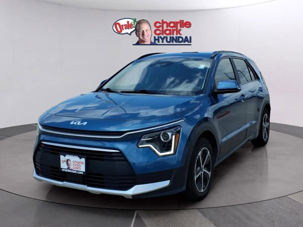 2024 Kia Niro EX HEV's photo