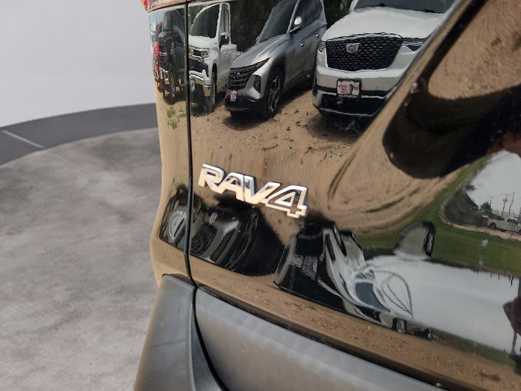 2024 Toyota RAV4 XLE Premium - Photo 24